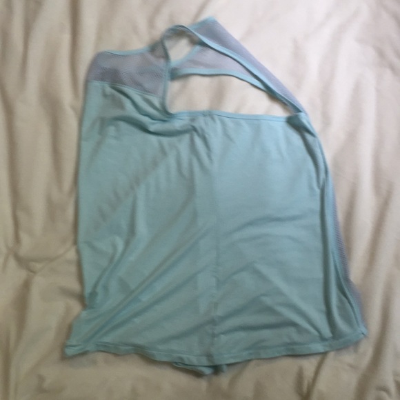 Athleta pale blue active tank - Picture 5 of 10